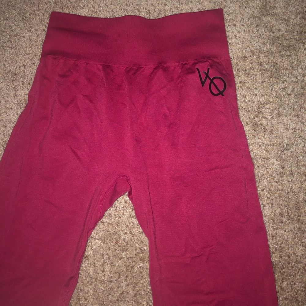 Red vanquish women’s leggings